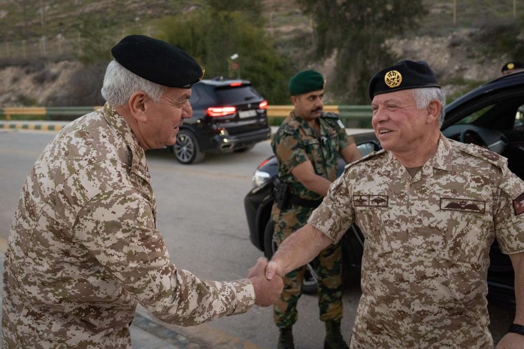 الملك يحضر مأدبة إفطار الجيش العربي