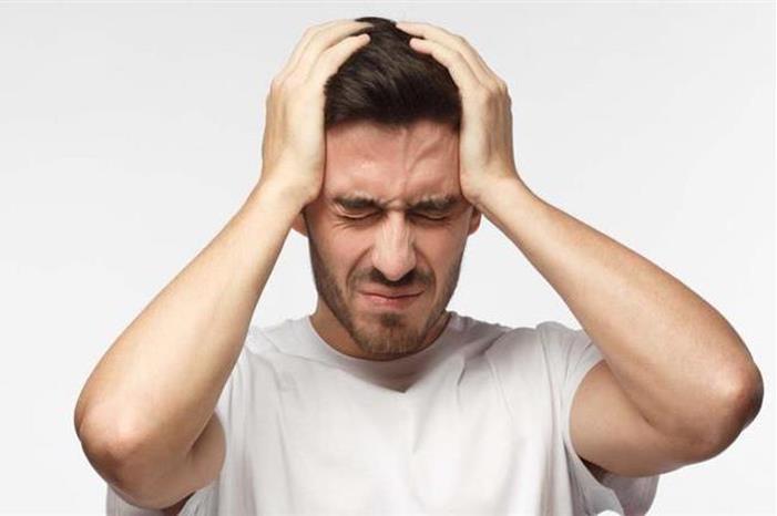 أعراض صداع الجوع.. كيف تتخلص منه؟