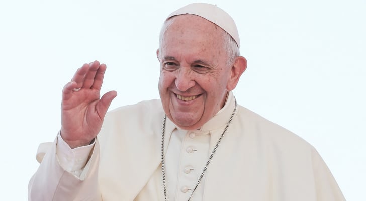 إدخال البابا فرانسيس إلى المستشفى