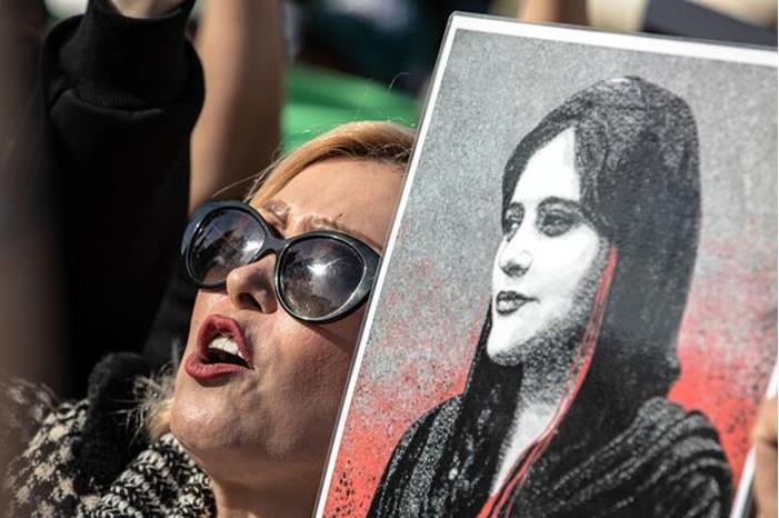 إيران.. العفو عن 22 ألف شخص اعتقلوا في أعمال شغب