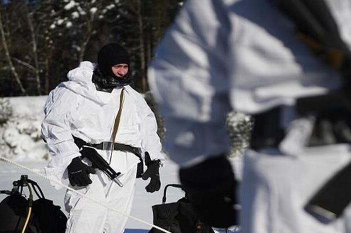 صورة حول : القوات المسلحة الروسية تتسلم بدلات مموّهة متغيرة اللون وبدلة عسكرية مدرعة مركبة القوات المسلحة الروسية تتسلم بدلات مموّهة متغيرة اللون وبدلة عسكرية مدرعة مركبة