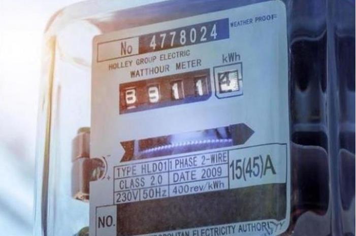 تزويد 601 موقع ومنزل بالكهرباء على حساب فلس الريف الشهر الماضي