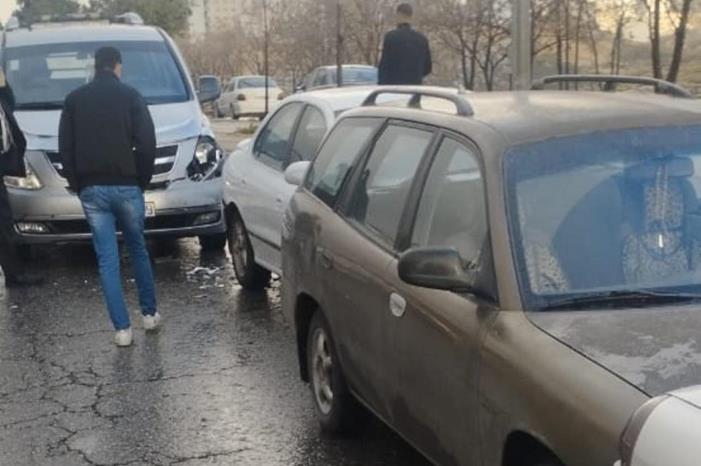 حادث تصادم بين 10 مركبات على شارع الاردن