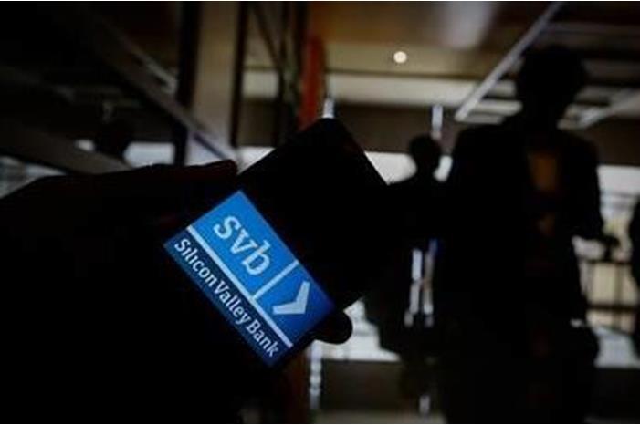 صورة حول : شبح إفلاس وادي السيليكون يخيم على حوالي 200 بنك باميركا شبح إفلاس وادي السيليكون يخيم على حوالي 200 بنك باميركا