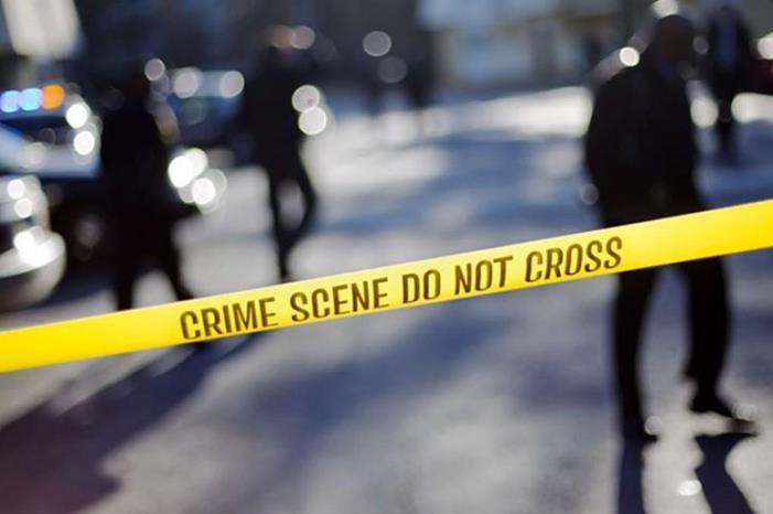 صورة حول : الشارقة : قَتَل زوجته وطفليه وانتحر الشارقة : قَتَل زوجته وطفليه وانتحر