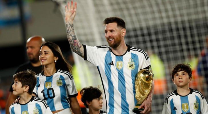 ميسي يصل للهدف رقم ٨٠٠ في مسيرته الكروية