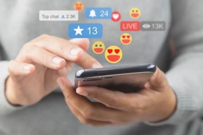 صورة حول : هذا ما يكشفه استخدام الإيموجي عن شخصيتك هذا ما يكشفه استخدام الإيموجي عن شخصيتك