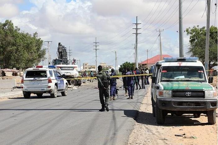 وسائل إعلام: قتلى وجرحى بتفجير انتحاري في الصومال