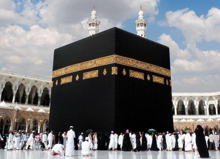 صورة حول : اختفاء ظل الكعبة.. ظاهرة فلكيه في سماء مكة اليوم اختفاء ظل الكعبة.. ظاهرة فلكيه في سماء مكة اليوم