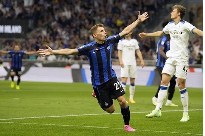 إنتر ميلان يهزم أتلانتا ويحجز مقعدا له في دوري الأبطال