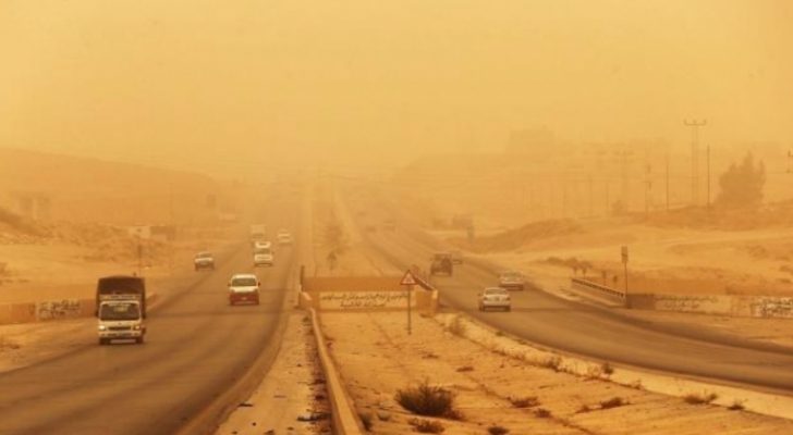 صورة حول : الأمن: خطة مرورية للتعامل مع الحالة الجوية على الطرق الخارجية الأمن: خطة مرورية للتعامل مع الحالة الجوية على الطرق الخارجية