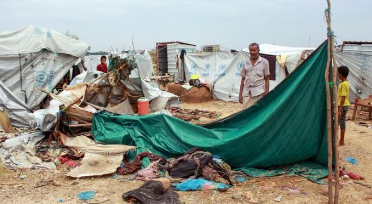 صورة حول : تدمير مساكن لنحو ٢٧٠ أسرة نازحة جراء الفيضانات في اليمن تدمير مساكن لنحو ٢٧٠ أسرة نازحة جراء الفيضانات في اليمن