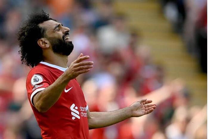 محمد صلاح يودع رباعي ليفربول برسالة مؤثرة