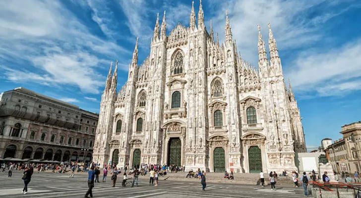 وسائل إعلام: دوي انفجار وسط مدينة ميلان الإيطالية