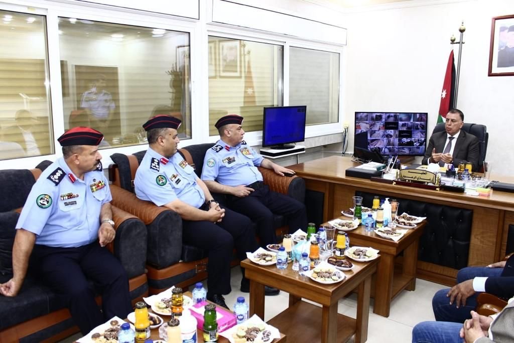 وزير الداخلية يزور مركز اصلاح وتأهيل سواقة