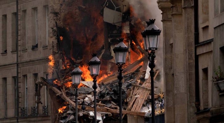ارتفاع إصابات انفجار الغاز في باريس إلى ٣٧