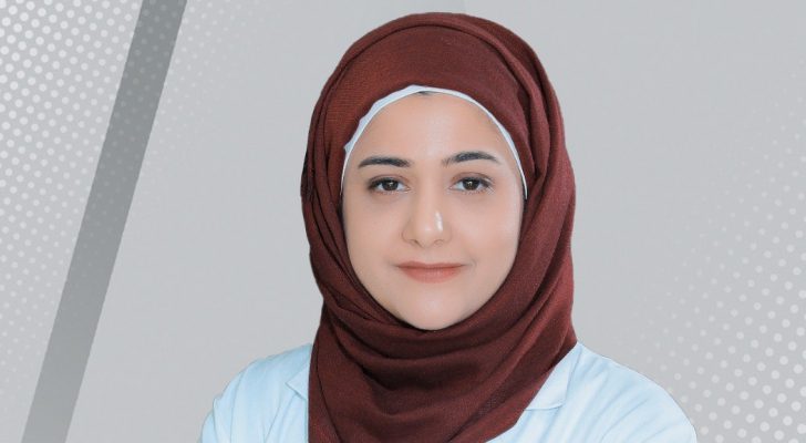 المرأة العربية مسؤولية وإنجاز .. قصة تميز في جراحة العيون والشبكية