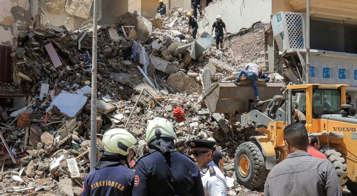 عقار الإسكندرية المنهار.. حبس المالك والمقاول على ذمة التحقيق