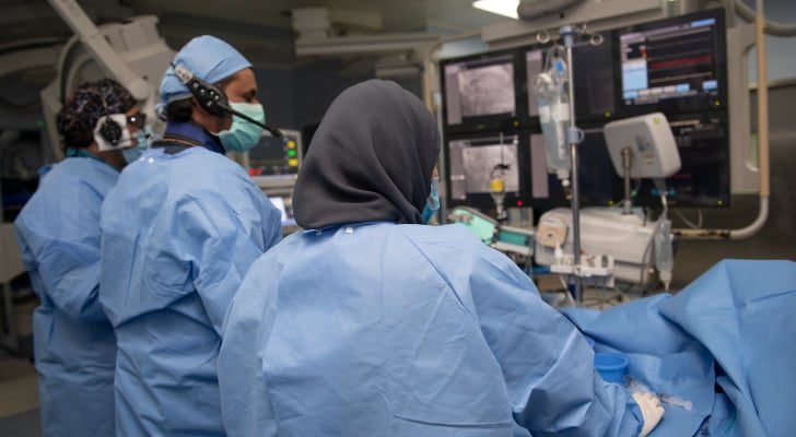 فريق طبي سعودي ينقذ حياة حاج من بنغلادش