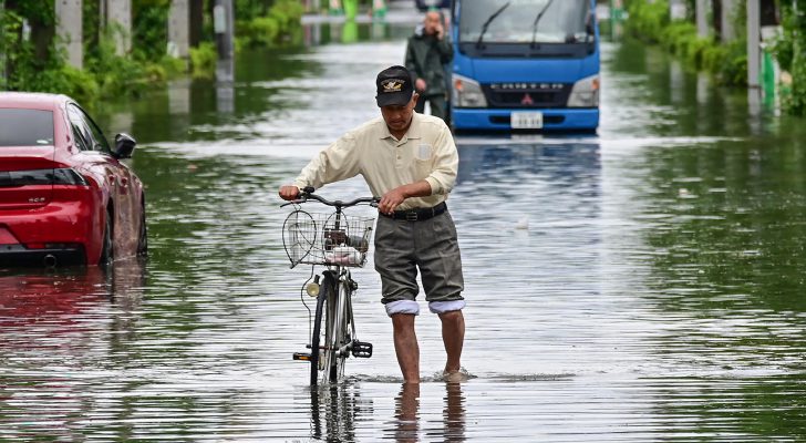 صورة حول : فيضانات تجتاح اليابان وتشرد الآلاف فيضانات تجتاح اليابان وتشرد الآلاف