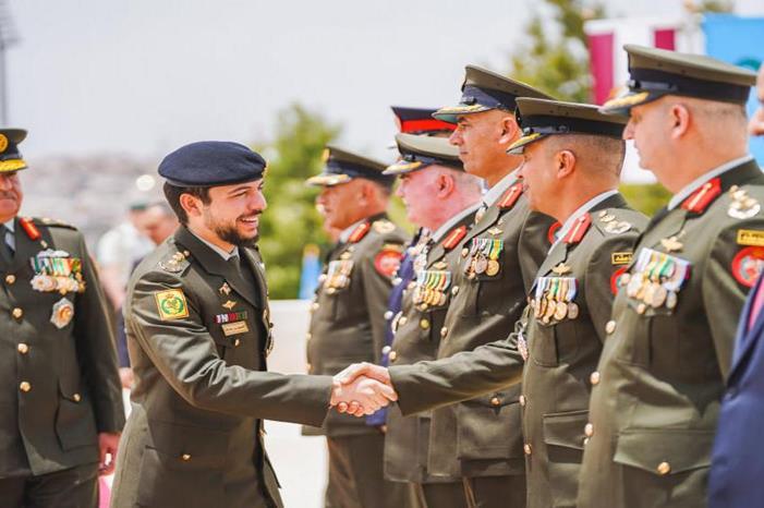 بالصور ... نائب الملك يرعى تقليد الأوسمة بمناسبة ذكرى الثورة العربية