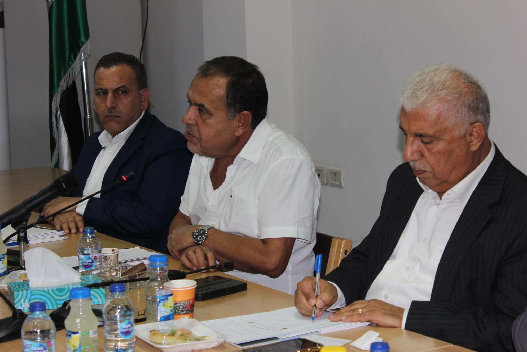 بالصور... الاقتصادي والاجتماعي يواصل جلساته الحوارية مع المعنيين بقطاع الإعلام