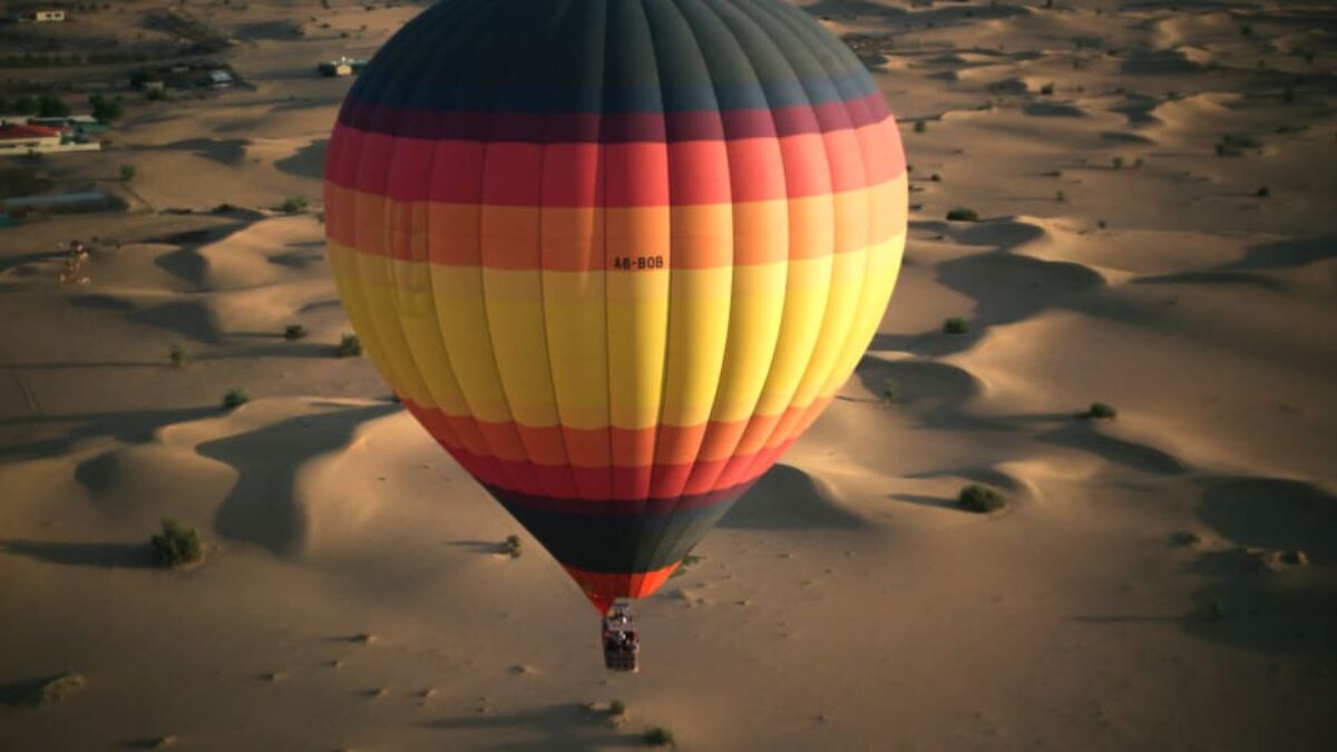 بدء تشغيل رحلات المنطاد في البترا الأربعاء