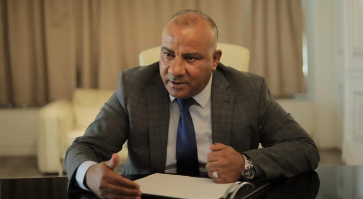 الاحتلال يحتجز الوزير مؤيد شعبان لمشاركته بمسيرة في سلفيت