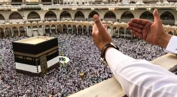 السعودية تبدأ إصدار التأشيرات الإلكترونية للعمرة