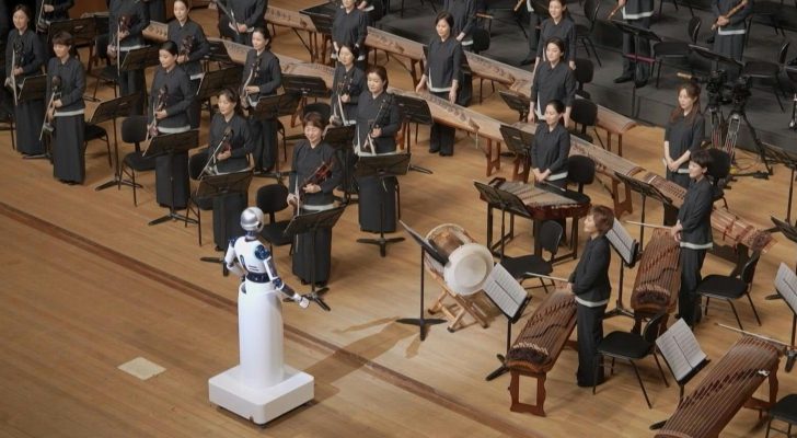 صورة حول : روبوت يقود أوركسترا ويذهل الجمهور في كوريا الجنوبية روبوت يقود أوركسترا ويذهل الجمهور في كوريا الجنوبية