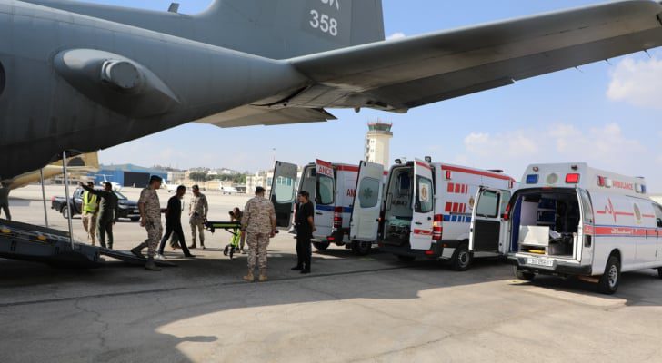 صورة حول : طائرة إخلاء طبي لنقل عائلة أردنية من السعودية طائرة إخلاء طبي لنقل عائلة أردنية من السعودية