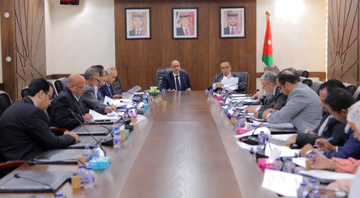 مالية النواب تدرس موضوع موضوع البضائع المحجوزة والراكدة لدى الجمارك