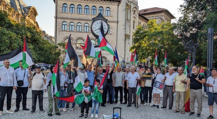 وقفة تضامنية في رومانيا لدعم القضية الفلسطينية