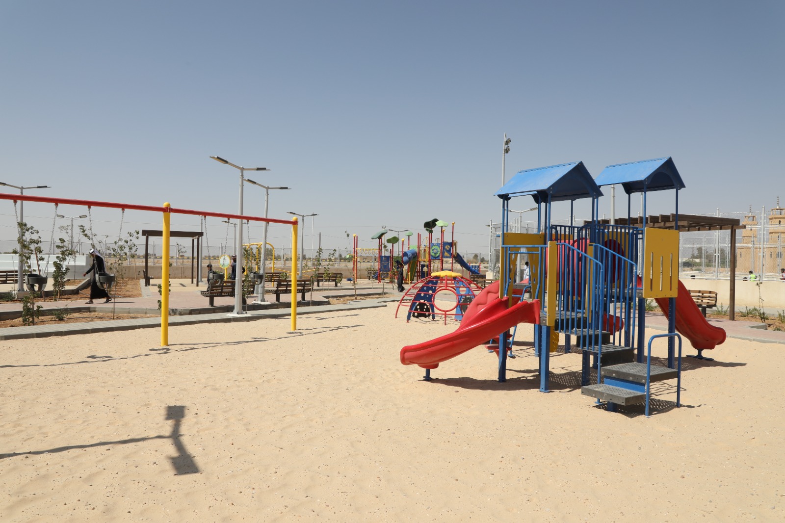 العيسوي يفتتح ويتفقد مشاريع مبادرات ملكية في معان