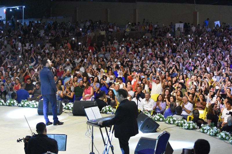 صورة حول : وائل جسار وغادة عباسي وهيثم إلياس يصدحون طرباً في "مهرجان الفحيص" وائل جسار وغادة عباسي وهيثم إلياس يصدحون طرباً في "مهرجان الفحيص"