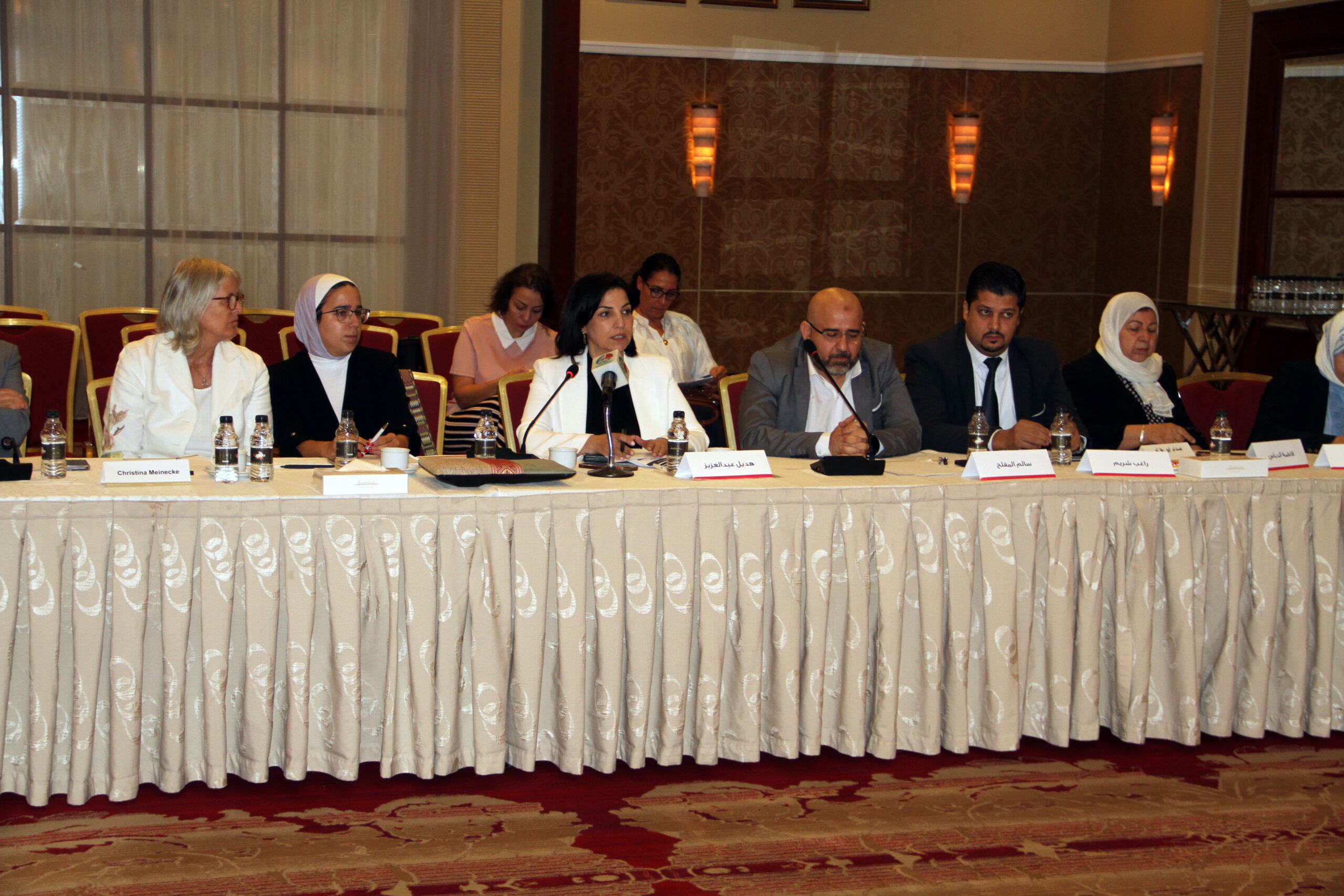 صورة حول : مشاورات وطنية للاستعراض الدوري الشامل لحقوق الإنسان<br />اجتماع ضم الحكومة والتحالفات المدنية الأردنية والمؤسسات الوطنية مشاورات وطنية للاستعراض الدوري الشامل لحقوق الإنسان<br />اجتماع ضم الحكومة والتحالفات المدنية الأردنية والمؤسسات الوطنية