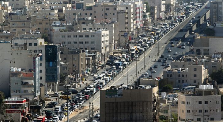 اكتظاظ وحركة سير نشطة.. مطالبات بإنشاء جسر مشاة في صويلح فيديو
