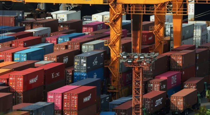 صادرات الزرقاء التجارية تتجاوز ٢٠ مليون دينار لشهر تموز