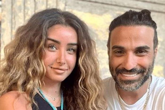 مصدر يكشف حقيقة انفصال هنا الزاهد عن زوجها