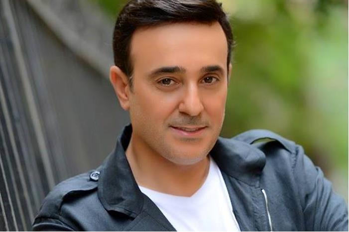 صورة حول : والدة صابر الرباعي تبكي متأثرة في اول ظهور لها -فيديو والدة صابر الرباعي تبكي متأثرة في اول ظهور لها -فيديو