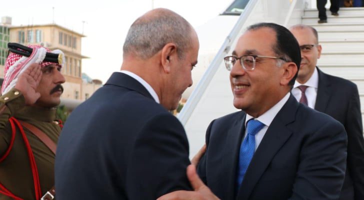 وصول الوفد المصري برئاسة مدبولي إلى عمان للمشاركة في اجتماعات اللجنة المشتركة