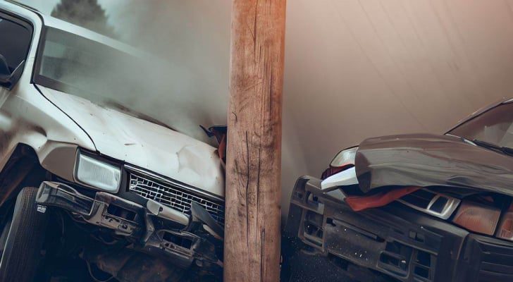 صورة حول : وفاة و٣ إصابات بحادث تصادم مركبتين في المفرق وفاة و٣ إصابات بحادث تصادم مركبتين في المفرق