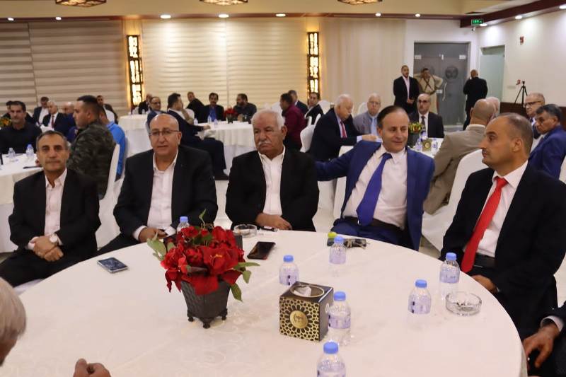 بالصور والفيديو ... الزميل القرعان يولم للفايز والعيسوي