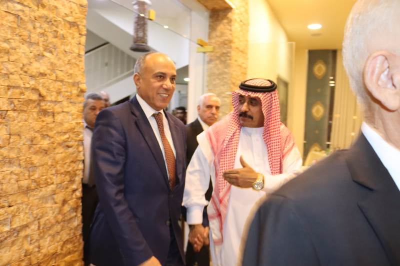 بالصور والفيديو ... الزميل القرعان يولم للفايز والعيسوي