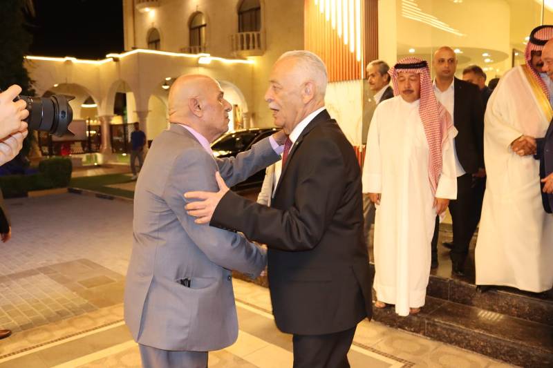 بالصور والفيديو ... الزميل القرعان يولم للفايز والعيسوي