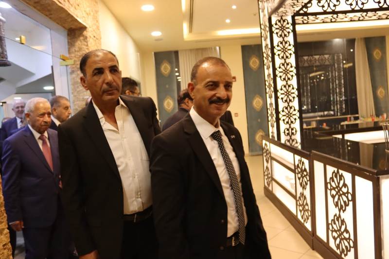 بالصور والفيديو ... الزميل القرعان يولم للفايز والعيسوي