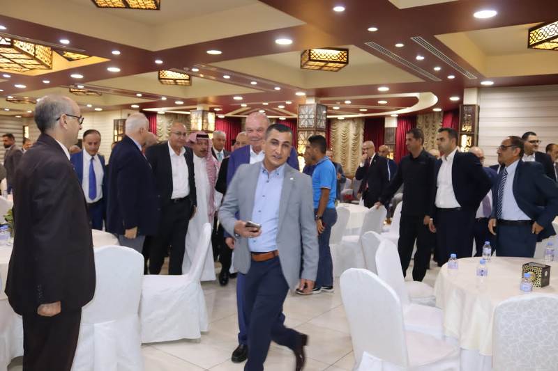 بالصور والفيديو ... الزميل القرعان يولم للفايز والعيسوي