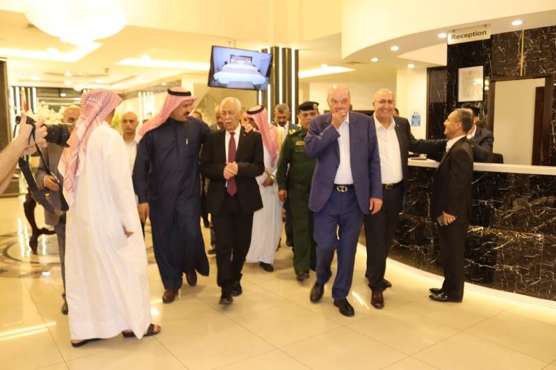 بالصور والفيديو ... الزميل القرعان يولم للفايز والعيسوي