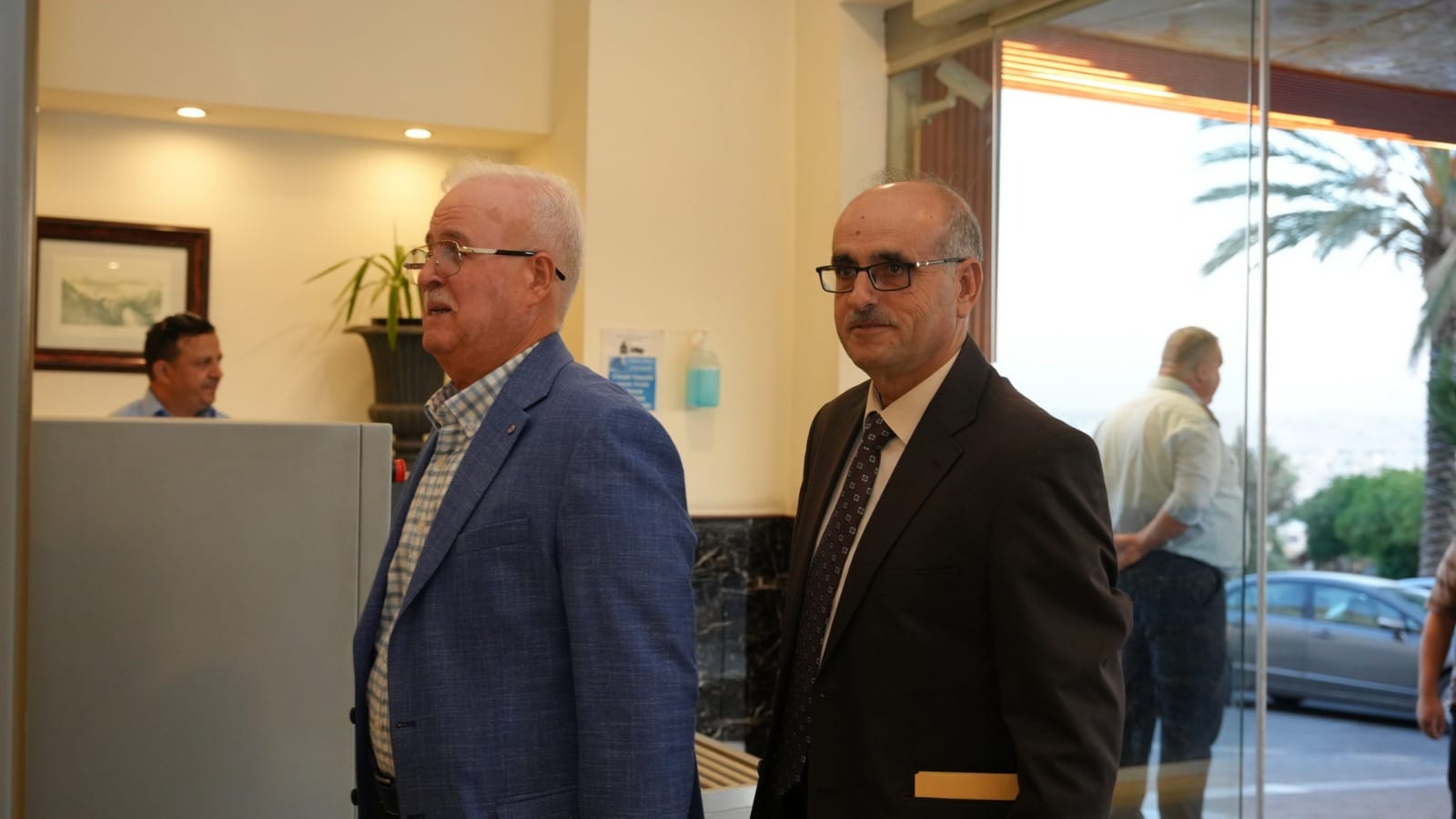 بالصور والفيديو ... الزميل القرعان يولم للفايز والعيسوي