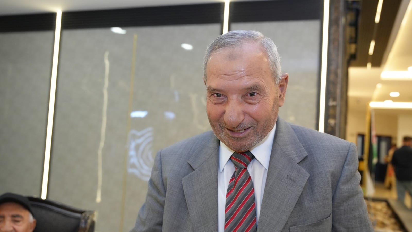 بالصور والفيديو ... الزميل القرعان يولم للفايز والعيسوي